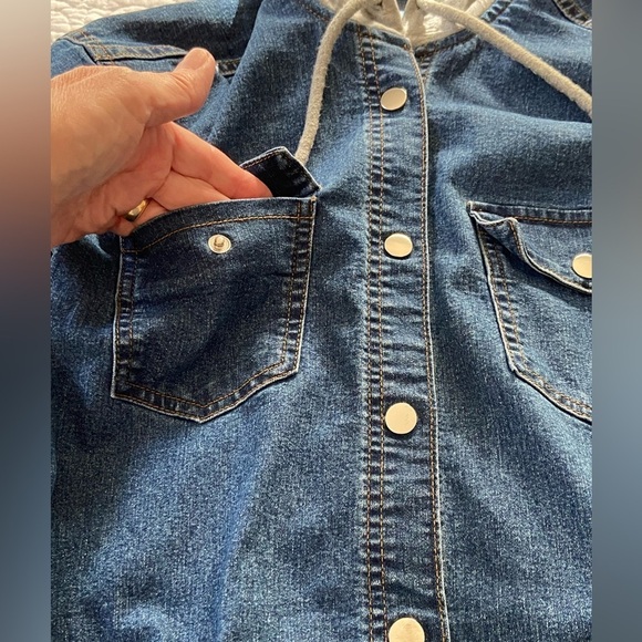 H&M Divided Blue Denim Jean Shacket with Gray Hood Size 2 - Picture 6 of 12